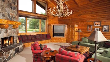 TV, fireplace, DVD player, ping pong