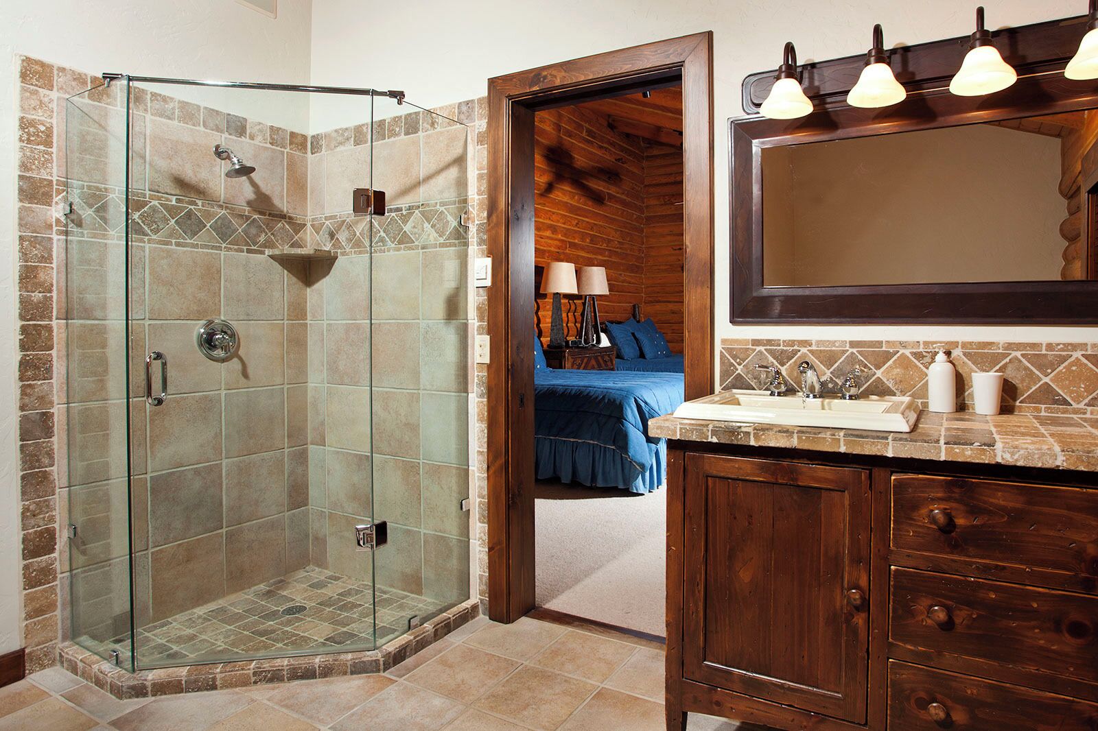 Shower, jetted tub, hair dryer, towels