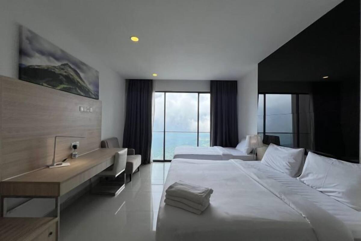 Minibar, in-room safe, desk, laptop workspace