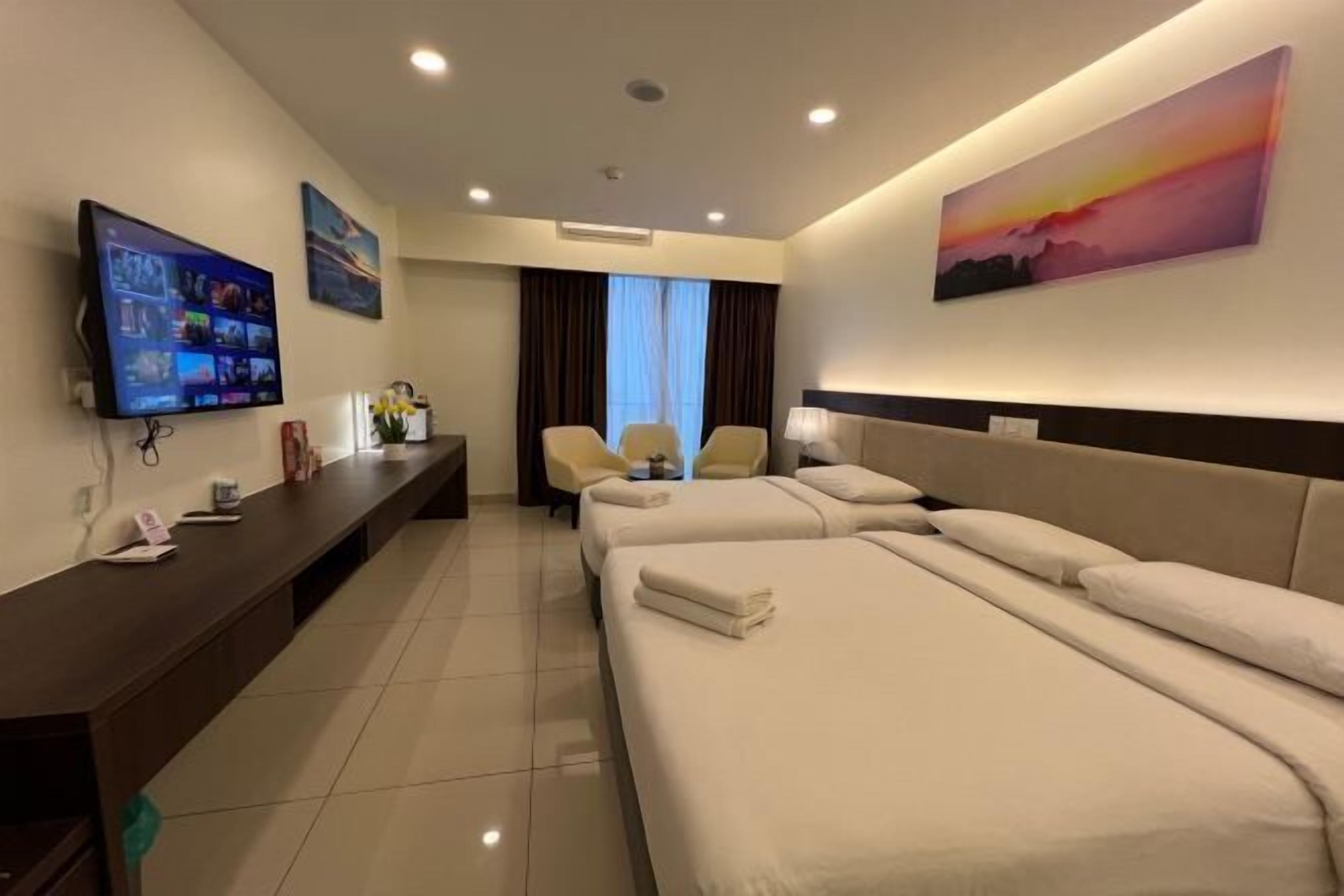 Minibar, in-room safe, desk, laptop workspace