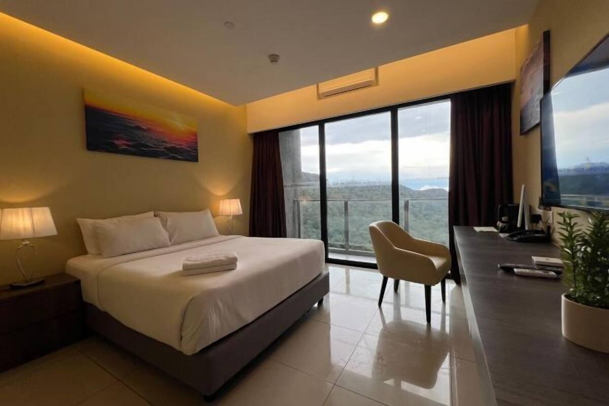 Minibar, in-room safe, desk, laptop workspace