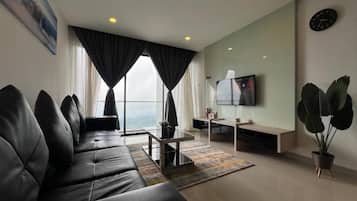 3-Bedroom Suite | Living area