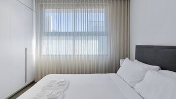 1 dormitorio, escritorio, tabla de planchar con plancha y wifi gratis