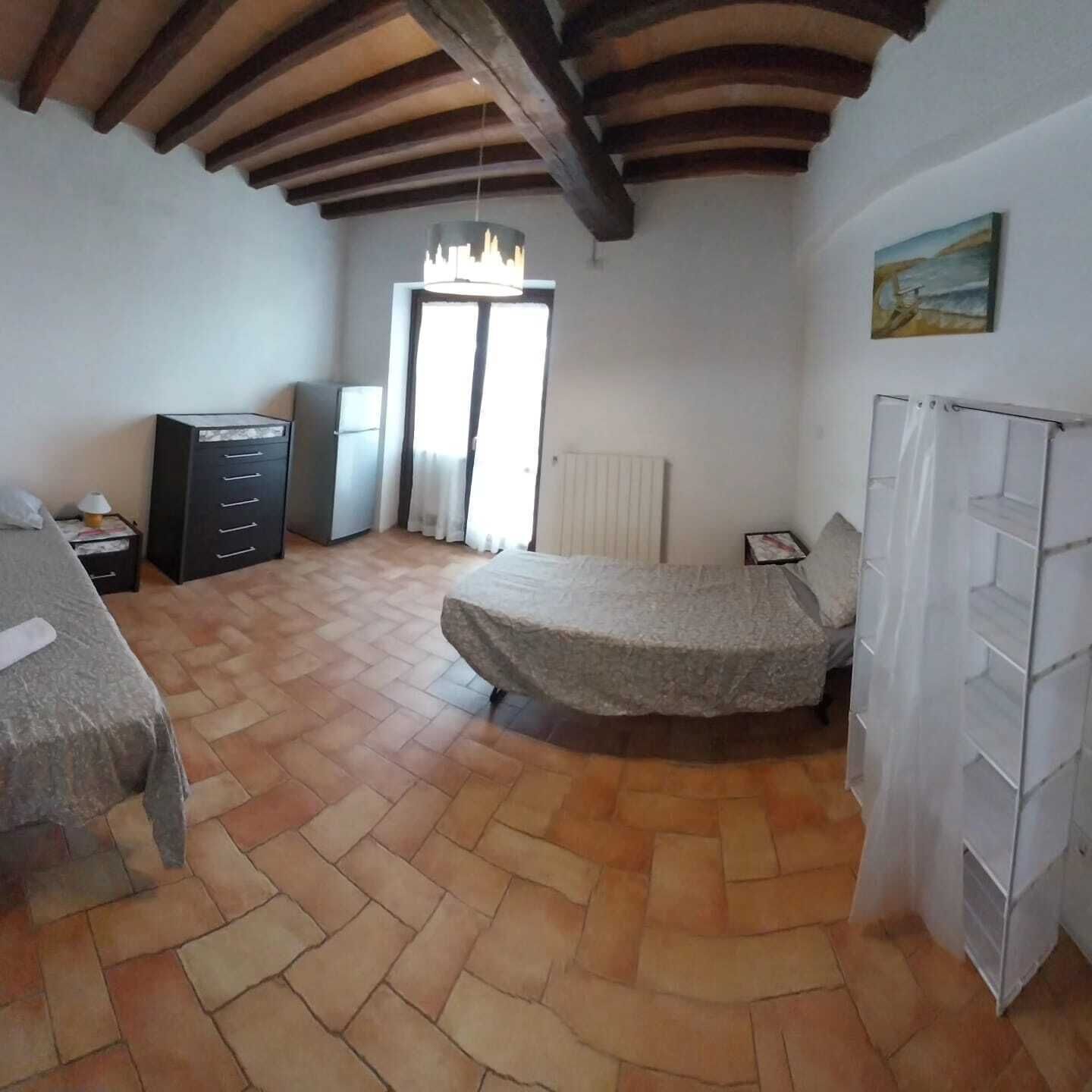 3 Schlafzimmer, Schreibtisch, Bügeleisen/Bügelbrett, kostenloses WLAN