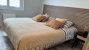 3 bedrooms, desk, iron/ironing board, travel cot - Vacation home 300 m from the sea St Denis D'oleron (Saint-Denis-d'Oléron)