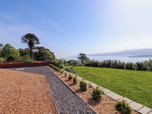 Property grounds - Menai View (Menai Bridge)