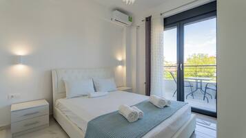 3 chambres, lit de bébé portatif, Wi-Fi, literie fournie