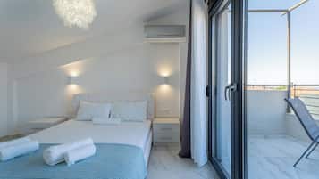 3 bedrooms, travel crib, WiFi, bed sheets