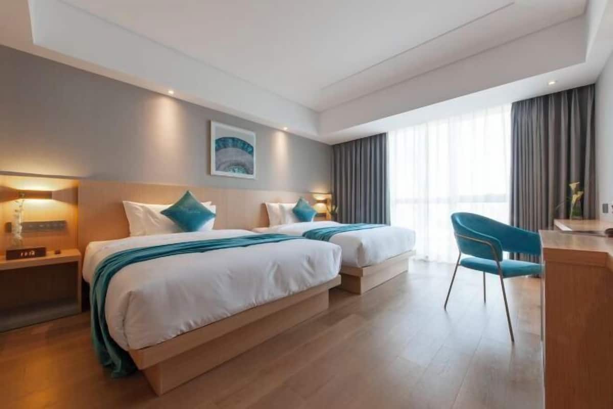 1 chambre, coffres-forts dans les chambres, bureau, draps fournis