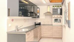 Private kitchen - Holiday home Stjepanovic (Vir)