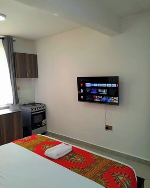 Free WiFi, bed sheets