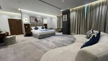 1 bedroom, desk, free WiFi, bed sheets