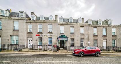 Brentwood Aberdeen City Centre - Deluxe Single Room
