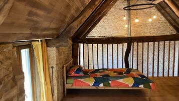 1 Schlafzimmer, Schreibtisch, Bügeleisen/Bügelbrett, Reisekinderbett