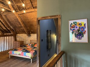 1 bedroom, iron/ironing board, WiFi, bed sheets - Rustic French Barn with Pool for Families. Perfect for Outdoor Adventures! (Loze)