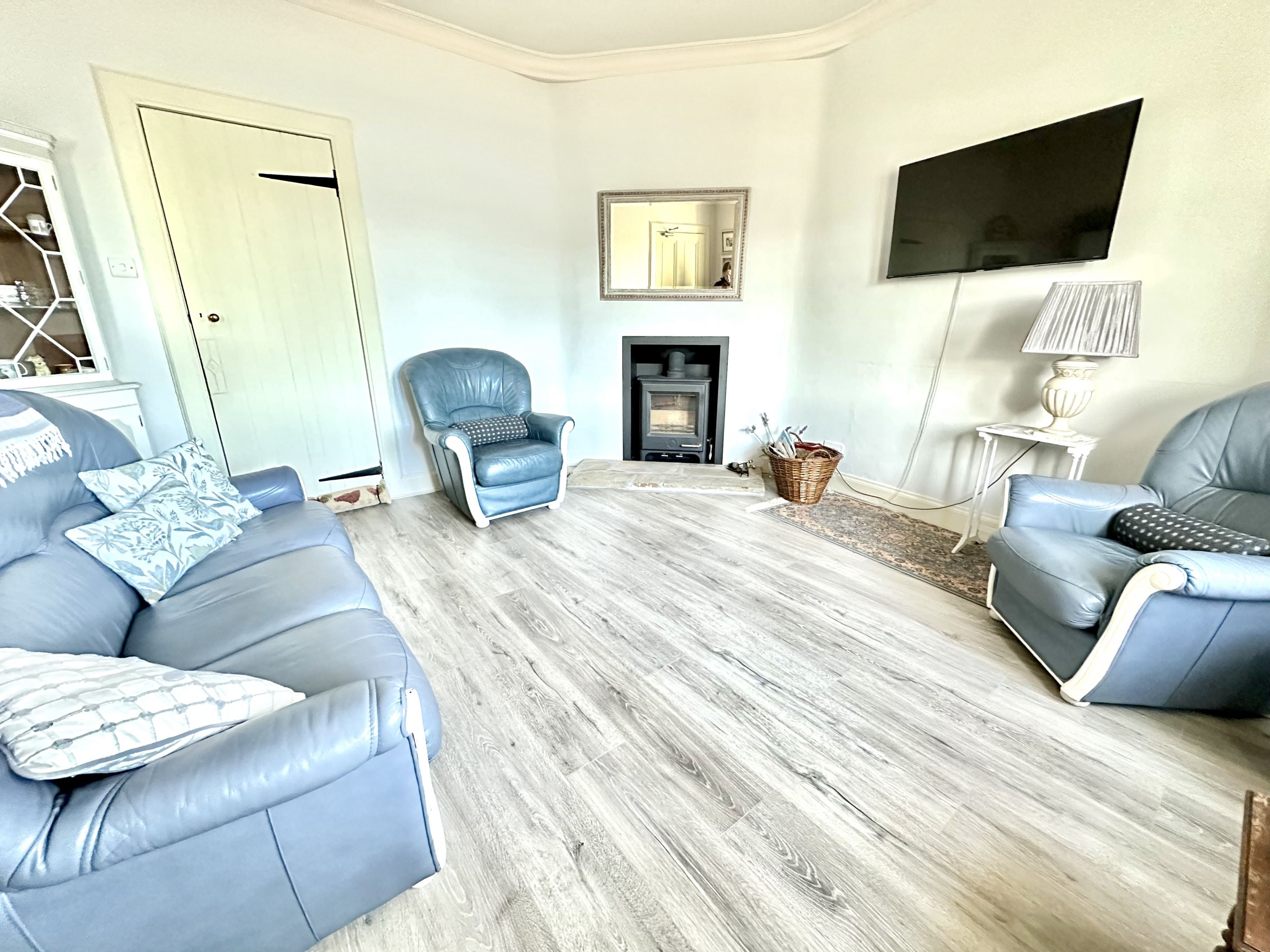 Cosy Cottage In Inveraray With Fantastic Loch Views And Wood Burner - 1 King, 1 Double Bedroom - Inveraray