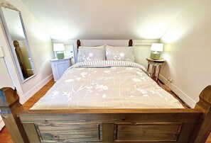 2 slaapkamers, een strijkplank/strijkijzer, gratis wifi, beddengoed