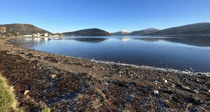 Cosy Cottage in Inveraray with Fantastic Loch Views and Wood Burner - 1 King, 1 Double Bedroom