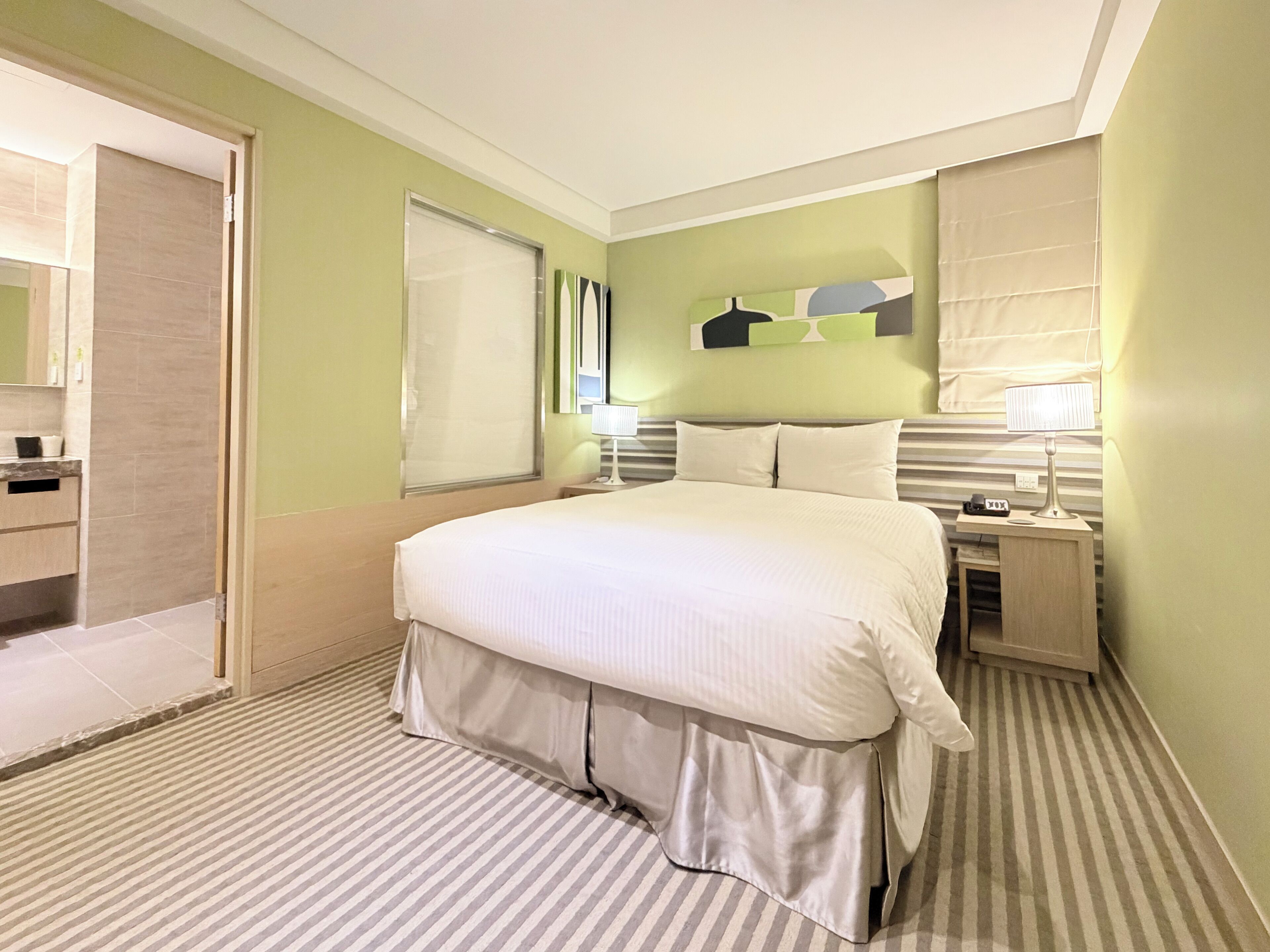 Kamar Single Ekonomi | Meja kerja, kedap suara, Wi-Fi gratis, dan seprai linen