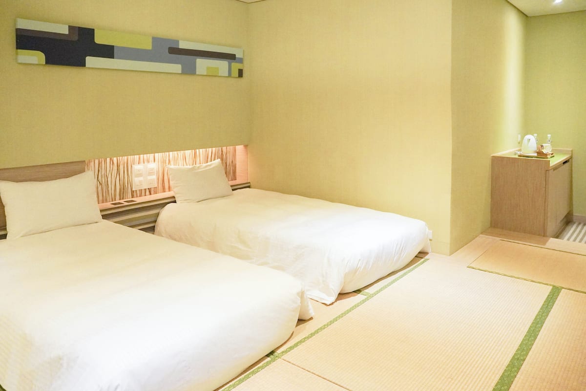 Japanese-style Double Room | 1 bedroom, desk, free WiFi, bed sheets