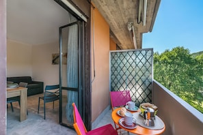 Standard Apartment, Multiple Bedrooms (La Dolce Laveno) | Outdoor dining
