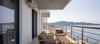 SithoniaRS Wave & Wind Luxury Apartment with infinity Sea View
