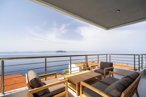 SithoniaRS Wave & Wind Luxury Apartment with infinity Sea View