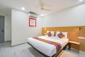 Egyptian cotton sheets, premium bedding, in-room safe, free WiFi - FabHotel Prime Unnam (Hyderabad)