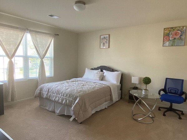 3 habitaciones, tabla de planchar con plancha y wifi 