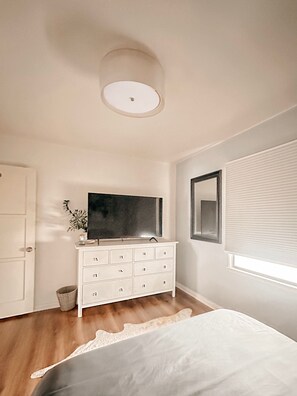 3 soverom, strykejern/-brett, wi-fi og sengetøy