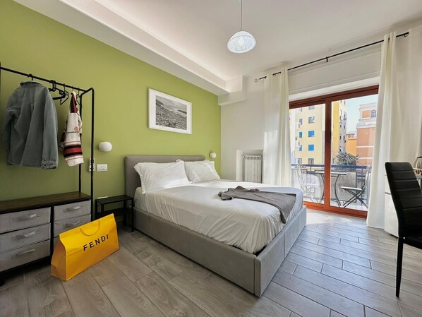 Townhouse Deluks, pemandangan halaman | Minibar, brankas, dan didekorasi berbeda-beda