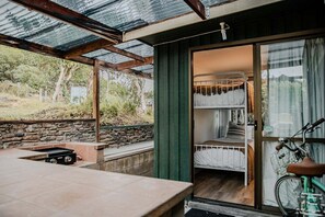 2 bedrooms, free WiFi, bed sheets - Mr Percival - Ocean Views and Curated Style (Glamorgan-Spring Bay)