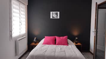 2 bedrooms, iron/ironing board