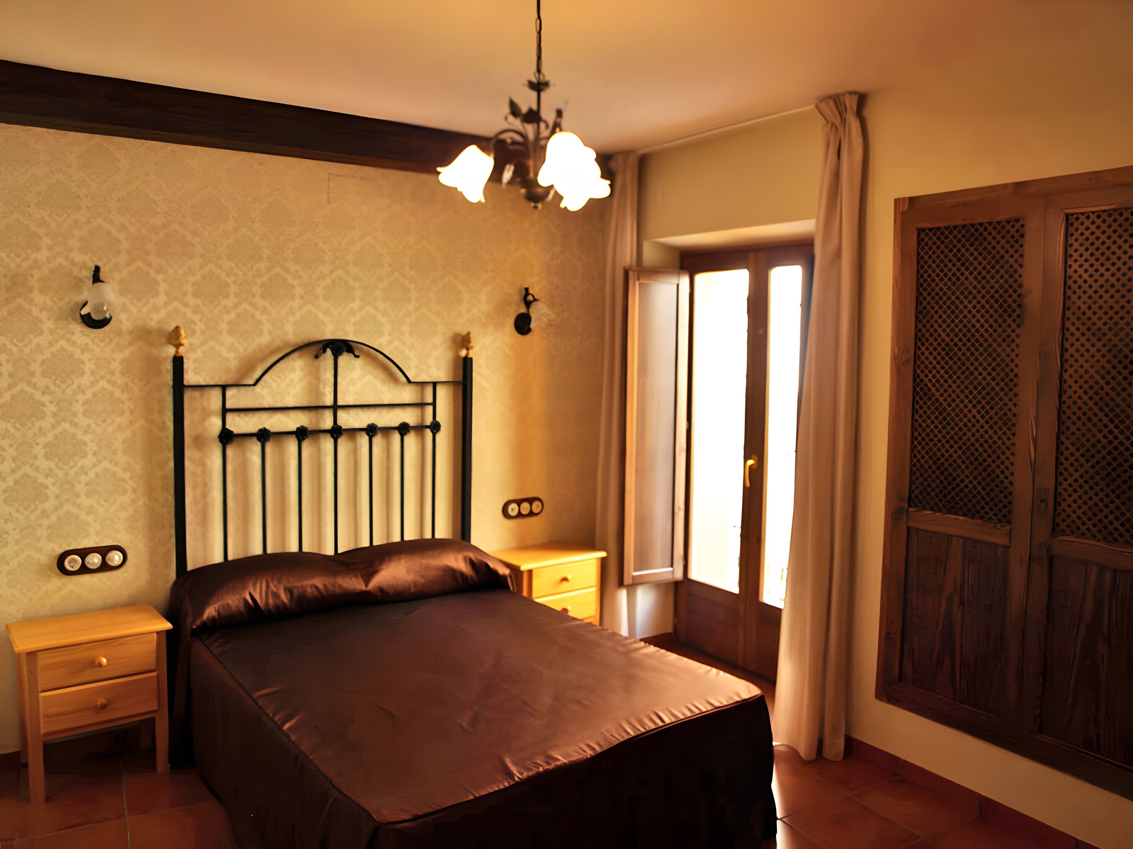 6 Schlafzimmer, Bügeleisen/Bügelbrett, kostenloses WLAN, Bettwäsche