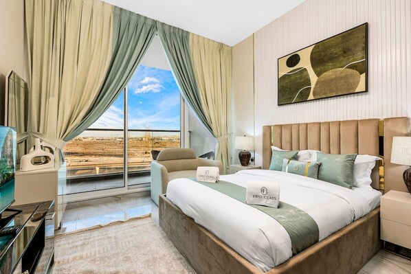 Iron/ironing board, WiFi, bed sheets