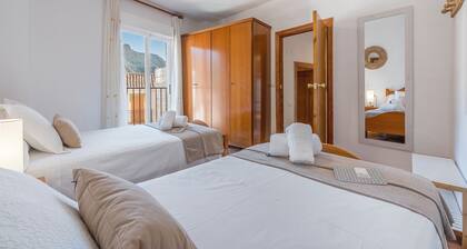 Holiday Home 'Ramirez' with Mountain View, Private Terrace and Air Conditioning