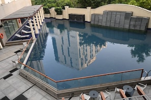 Apartment, 1 Bedroom, Smoking | Pool | Outdoor pool
