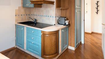 Appartamento, vista città | Cucina privata