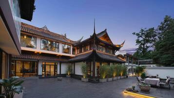 Classic Twin Room, Multiple Beds, Non Smoking, Pets allowed | Free WiFi