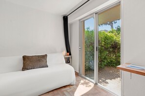 1 quarto, Wi-Fi de cortesia, roupa de cama