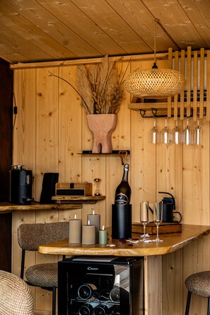 Deluxe appartement, privébadkamer, uitzicht op de binnenplaats (à 2min de Montluçon) | Interieur