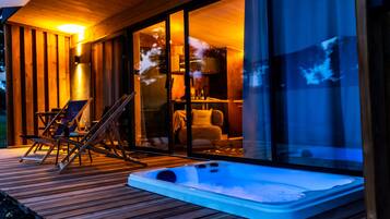 Appartement Deluxe, salle de bains privée, vue cour intérieure (à 2min de Montluçon) | Spa | Massages