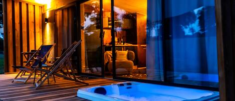 Deluxe-Apartment, eigenes Bad, Blick auf den Innenhof (à 2min de Montluçon) | Wellness | Massageanwendungen