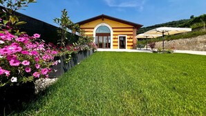 Unclassified image, 2 of 32, button - 45 m² Room with Private Bathroom – Up to 2 Guests (Illasi)