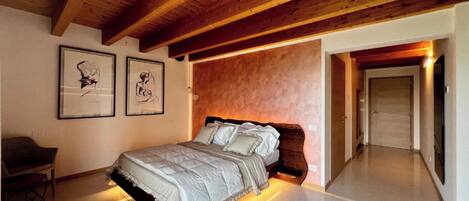 1 quarto, Wi-Fi de cortesia, roupa de cama