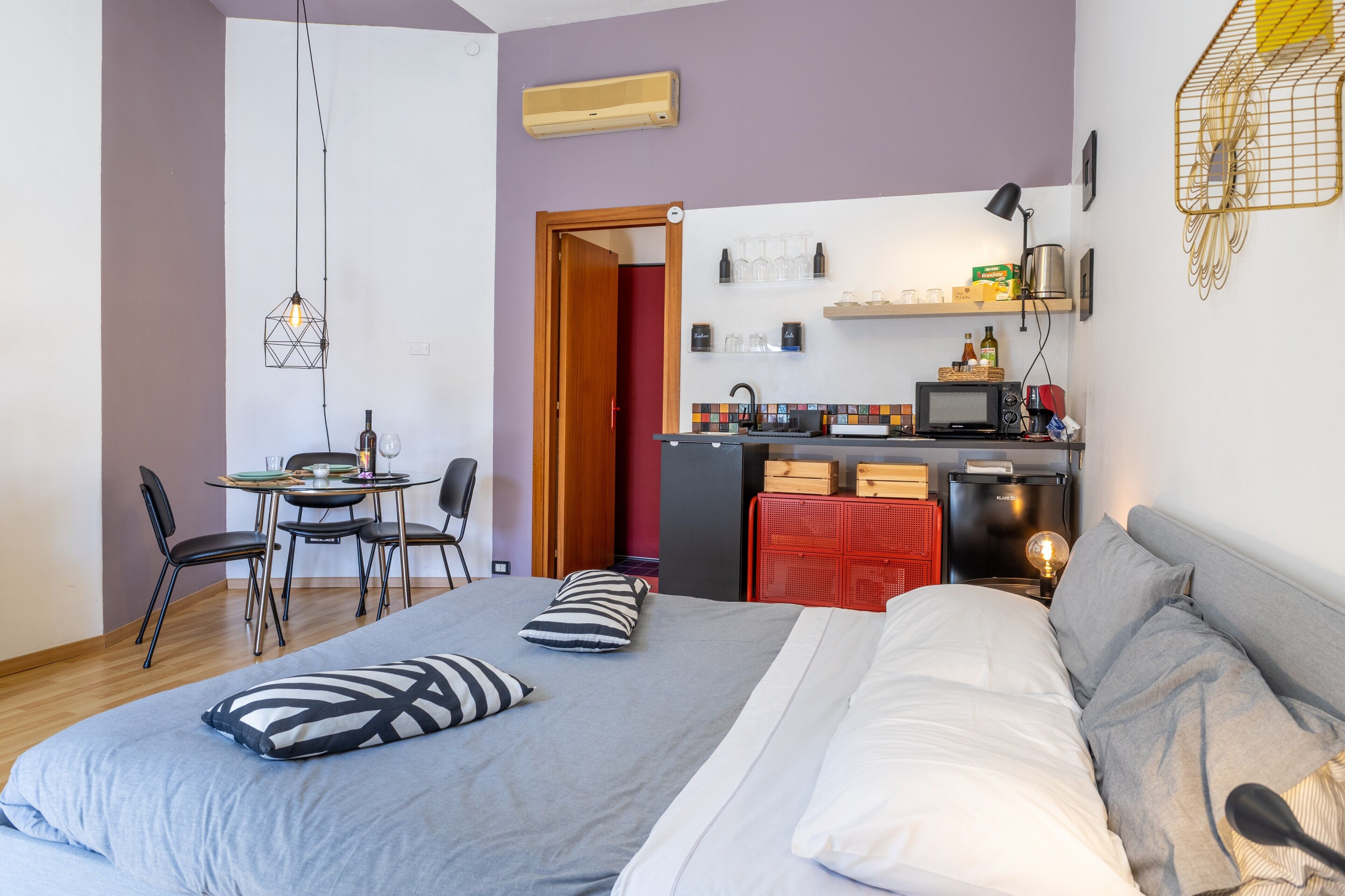 1 chambre, fer et planche à repasser, Wi-Fi gratuit