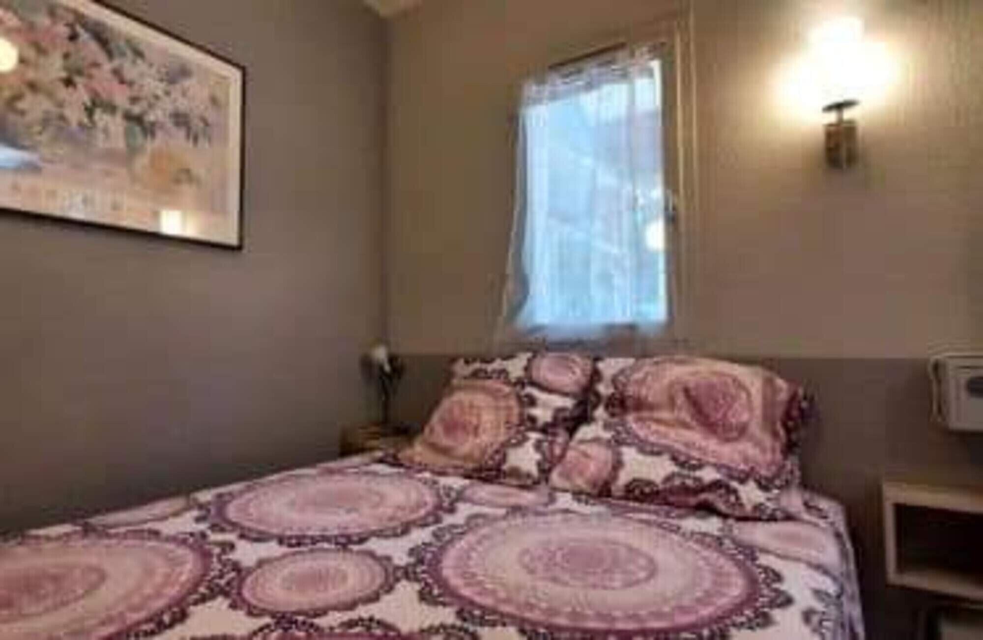 2 habitaciones, wifi gratis y ropa de cama 