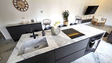 Fridge, microwave, stovetop, coffee/tea maker