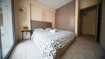 2 chambres, fer et planche à repasser, Wi-Fi, draps fournis