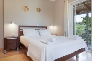 5 bedrooms, iron/ironing board, free WiFi, bed sheets